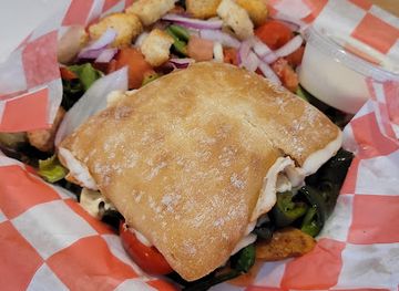 indiana/kokomo/restaurant/yoke-social-table