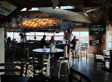 iowa/historic-hills-scenic-byway/restaurant/go-fish-marina-bar-grill
