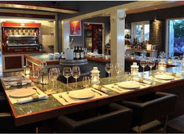 aruba/natural-pool/restaurant/2-fools-and-a-bull