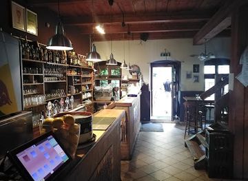 slovakia/trnava-region/restaurant/aura