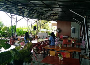 indonesia/southeast-sulawesi/restaurant/satu-frekuensi-x-stroberi