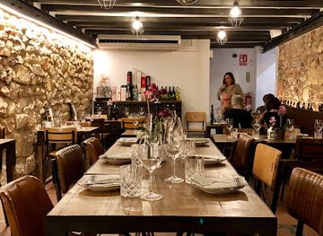 spain/tarragona/restaurant/lola-bistro-tarragona