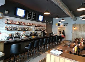 wisconsin/milwaukee/bay-view/restaurant/the-vanguard