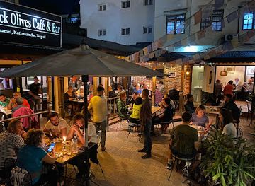 nepal/kathmandu/restaurant/black-olives-cafe