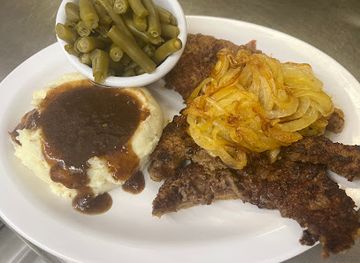 oklahoma/enid/restaurant/charlie-b-s