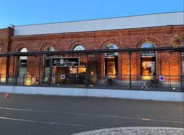 poland/lodz/restaurant/three-chimneys