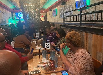 michigan/detroit/greektown/restaurant/great-lakes-burger-pizza-bar