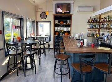 maine/old-orchard-beach/restaurant/rumorz-bistro