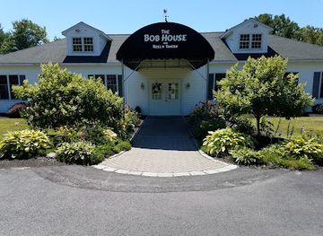 new-hampshire/lake-winnipesaukee/restaurant/the-bob-house-and-the-reel-n-tavern