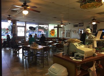 louisiana/atchafalaya-basin/restaurant/t-coon-s-restaurant