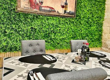 malta/mqabba/restaurant/vineleaves