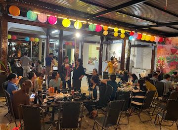 vietnam/north-central-coast/restaurant/pi-va-gao-quan