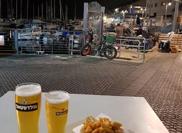israel/jaffa/restaurant/fish-chips-jaffa-port