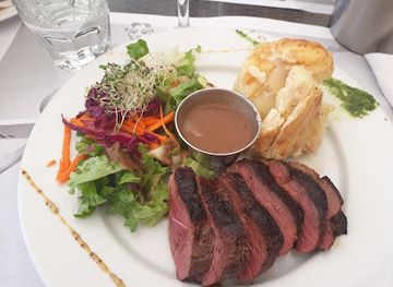 sint-maarten/lowlands/restaurant/julian-pop-chateau