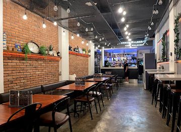 cambodia/phnom-penh/restaurant/chez-tonton