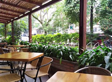 colombia/medellin/laureles/restaurant/saludpan