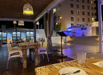 angola/lobito-bay/restaurant/luna-ocean-club