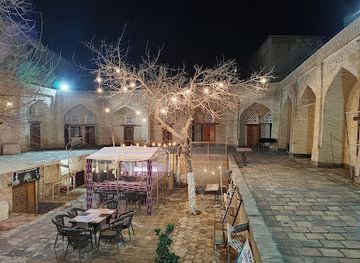 uzbekistan/bukhara/restaurant/le-bonnet
