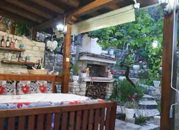 Lorenc Garden Restaurant & Bar