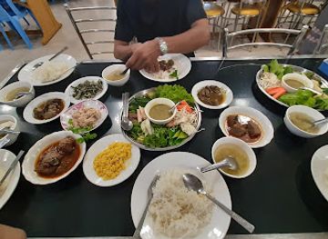 myanmar-burma/ayeyarwady-region/restaurant/kha-kha-gyi-myanmar-cuisine