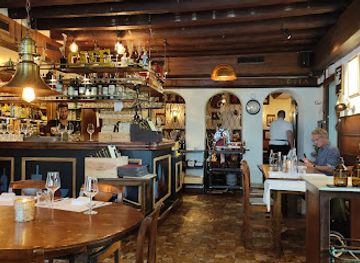 switzerland/lausanne/restaurant/vieux-lausanne-restaurant-giraf-bar