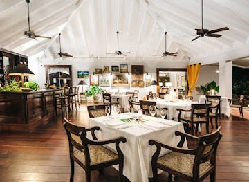 the-bahamas/harbour-island/restaurant/malcolm-51-restaurant-at-pink-sands-resort