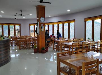 bhutan/punakha/restaurant/drukpa-kuenley-cafeteria