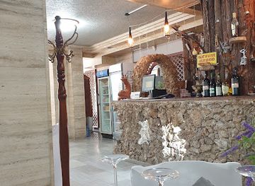 albania/fieri/restaurant/cronus-fish