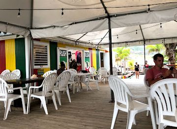 saint-kitts-and-nevis/dieppe-bay-town/restaurant/reggae-beach-bar-grill