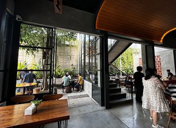 indonesia/west-java/restaurant/accardi-eatery