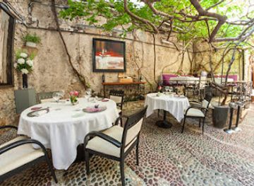 france/cote-d-azur/restaurant/le-figuier-de-saint-esprit