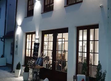 bosnia-and-herzegovina/trebevic-mountain/restaurant/besame-mucho