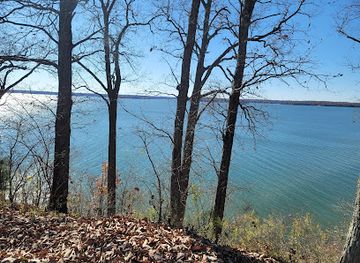 kentucky/land-between-the-lakes-national-recreation-area/restaurant/kentucky-lake-scenic-drive