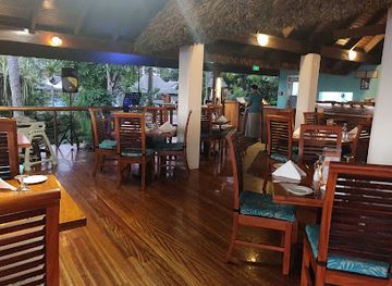 fiji/sigatoka/restaurant/sundowner-bar-grill