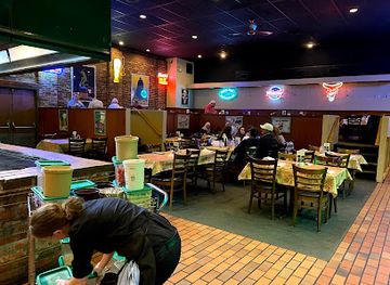 illinois/northern-illinois/restaurant/alexander-s-steakhouse-peoria