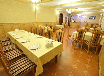 ukraine/trostyan/restaurant/motel-karpaty