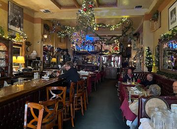 california/santa-barbara/restaurant/chase-restaurant-and-lounge