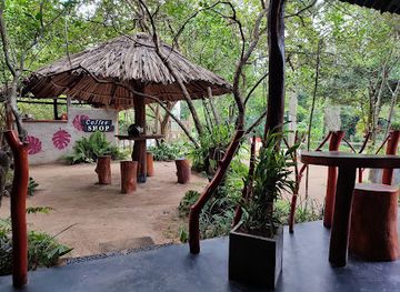 sri-lanka/moneragala-district/restaurant/laya-s-place-food-beverage