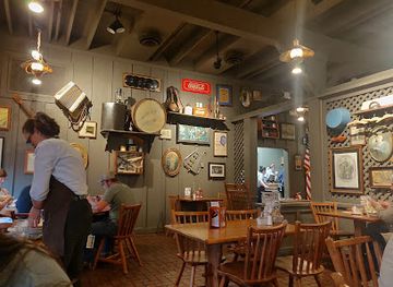 alabama/shoals/restaurant/cracker-barrel-old-country-store