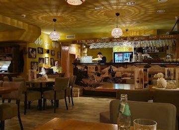 poland/warsaw/restaurant/zapiecek