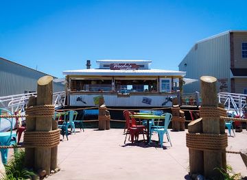 pennsylvania/lake-erie/restaurant/woody-s-backwater-barge-grill