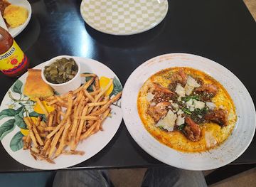 arkansas/texarkana/restaurant/blue-water-bayou-wing-masters