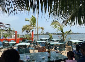 cote-d-ivoire/lacs/restaurant/a-la-plage