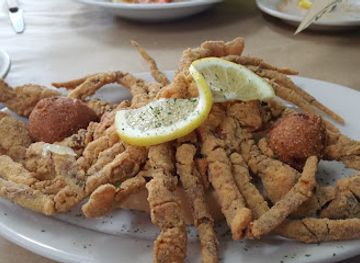 louisiana/bayou-country/restaurant/cher-amie-s-seafood-restaurant