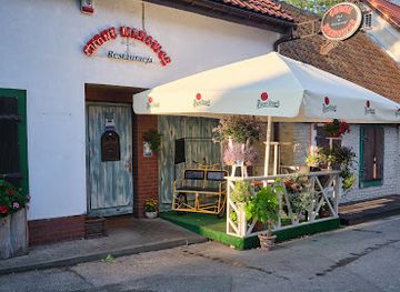 poland/masurian-lake-district/restaurant/cudne-manowce