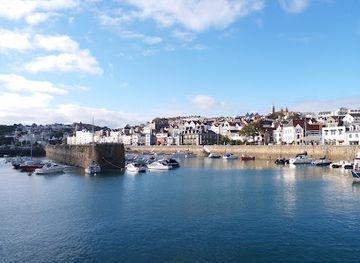 guernsey/l-ancresse-bay/restaurant/pier-17-restaurant