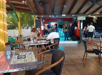 sint-maarten/simpson-bay-lagoon/restaurant/pineapple-pete-restaurant