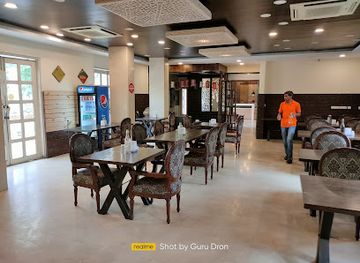 india/jaipur/restaurant/carrots-and-cabbages