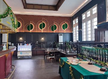 indonesia/semarang/old-town-semarang/restaurant/koopman-resto-kota-lama