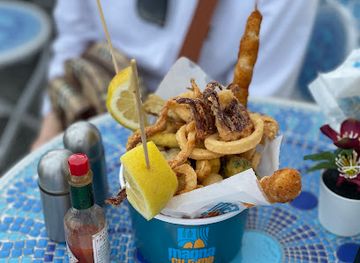 italy/capri/restaurant/magna-cu-mme